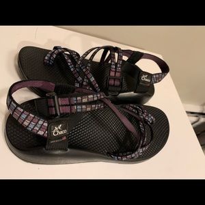 Chaco’s Purple Geometric Pattern